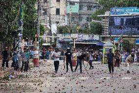 Clash Between Bangladesh Chhatra League And Quota Protesters In Dhaka University