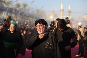 Muslims Pay Their Respects In Karbala, Iraq