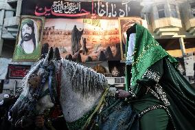 Muslims Pay Their Respects In Karbala, Iraq