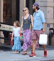 Kate Hudson Head To Lunch With Family - NYC