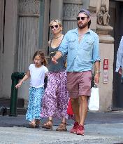 Kate Hudson Head To Lunch With Family - NYC