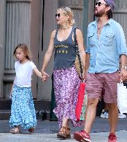 Kate Hudson Head To Lunch With Family - NYC