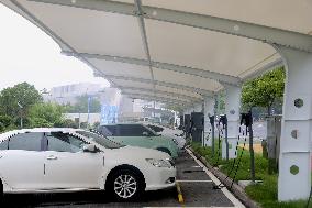 A Superelectric Vehicle Fast Charging Station in Lianyungang