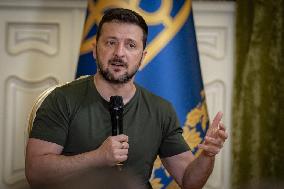 Zelensky Says Russia Should Attend 2nd Ukraine Summit - Kyiv