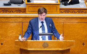 Extraordinary session of Riigikogu