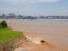 Gezhouba Dam Hub Flood Discharge And Sand Flushing in Yichang