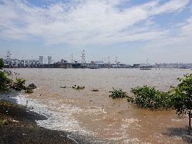 Gezhouba Dam Hub Flood Discharge And Sand Flushing in Yichang