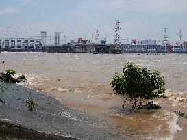 Gezhouba Dam Hub Flood Discharge And Sand Flushing in Yichang