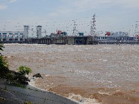 Gezhouba Dam Hub Flood Discharge And Sand Flushing in Yichang