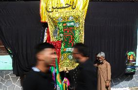 Muharram Procession On Boats In Kashmir