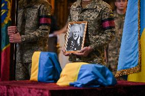 Ashes of UPA commander Yevhen Shtendera buried in Lviv