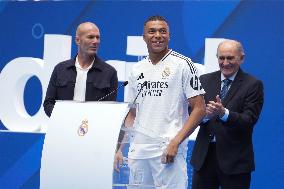 Presentation Kylian Mbappe In Real Madrid - Spain