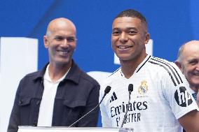 Presentation Kylian Mbappe In Real Madrid - Spain