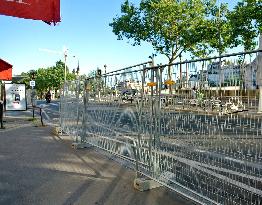 Paris 2024 - Paris Behind Fences