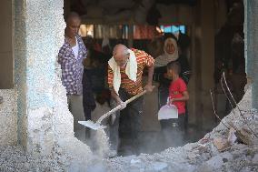 MIDEAST-GAZA-NUSEIRAT REFUGEE CAMP-ISRAELI ATTACK