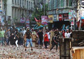 Deadly Unrest Over Job Quotas Grips Bangladesh - Dhaka