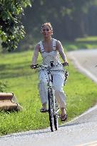 Jennifer Lopez On A Leisurely Bicycle Ride - The Hamptons