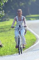 Jennifer Lopez On A Leisurely Bicycle Ride - The Hamptons