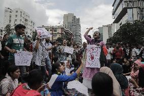 Student Clash In Bangladesh