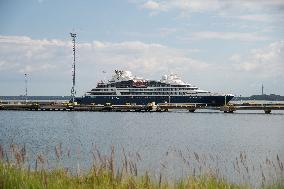 Cruise tourists in Tallinn