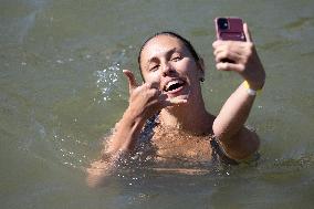 People Swimming In The Seine River - Paris