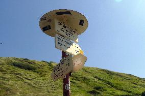 Climbing Mount Hutyn Tomnatyk in Ukrainian Carpathians