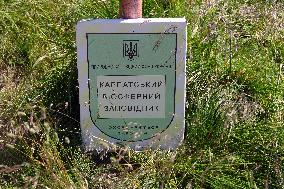 Climbing Mount Hutyn Tomnatyk in Ukrainian Carpathians