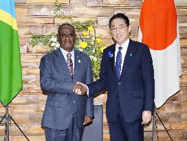 Japan, Solomon Islands premiers hold talks