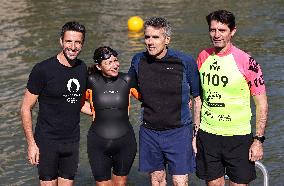 (SP)FRANCE-PARIS-SEINE RIVER-MAYOR SWIMS