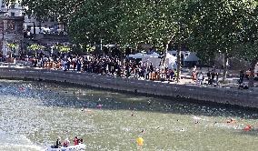 (SP)FRANCE-PARIS-SEINE RIVER-MAYOR-SWIMMING