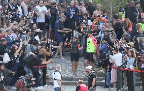 (SP)FRANCE-PARIS-SEINE RIVER-MAYOR-SWIMMING