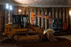 Demolished The Diaphragm That Separated The New Underpass From The Existing One Along The Lungotevere In Sassia And Piazza Pia,