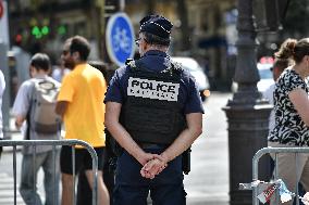 Police reinforcement in Paris FA