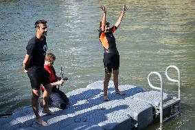 Paris 2024 - Mayor Anne Hidalgo Swims In The Seine River - Paris