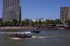 French Army Secures Access to Seine River Before Olympic Games - Paris