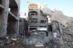 MIDEAST-GAZA-NUSEIRAT REFUGEE CAMP-DESTRUCTION