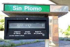 Abandoned gas stations in Catalonia