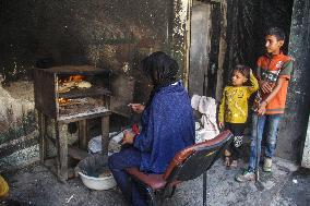 Displaced Palestinians Daily Life - Gaza