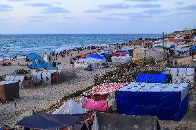 Displaced Palestinians Daily Life - Gaza