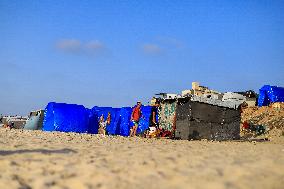 Displaced Palestinians Daily Life - Gaza