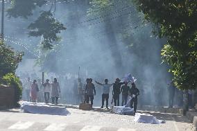 Police Shoot Tear Gas At Student Protesters - Dhaka