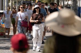 Summer's First Heatwave Looms - Spain