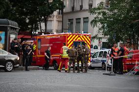 Motorist Rams Into Cafe Leaving One Dead And Several Seriously Hurt - Paris