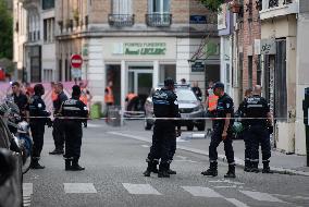 Motorist Rams Into Cafe Leaving One Dead And Several Seriously Hurt - Paris