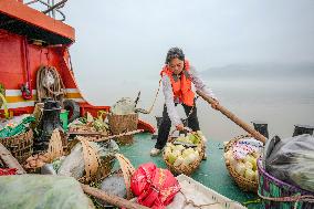 ChineseToday | Captain and his ferry of hopes in SW China