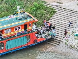 ChineseToday | Captain and his ferry of hopes in SW China