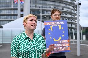 Lobbycontrol Nina Katzemich Protests At Parliament - Strasbourg