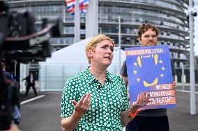 Lobbycontrol Nina Katzemich Protests At Parliament - Strasbourg