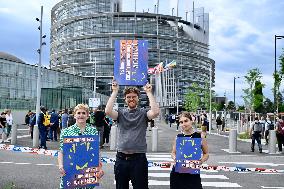 Lobbycontrol Nina Katzemich Protests At Parliament - Strasbourg