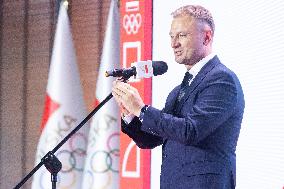 Polish Athletes Take Olympic Oath